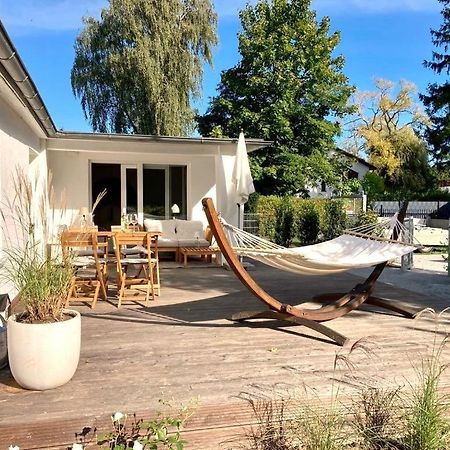Moderner Bungalow Im Seebad Bansin, 200 Meter Zum Strand ゼーバート・ヘリングスドルフ エクステリア 写真