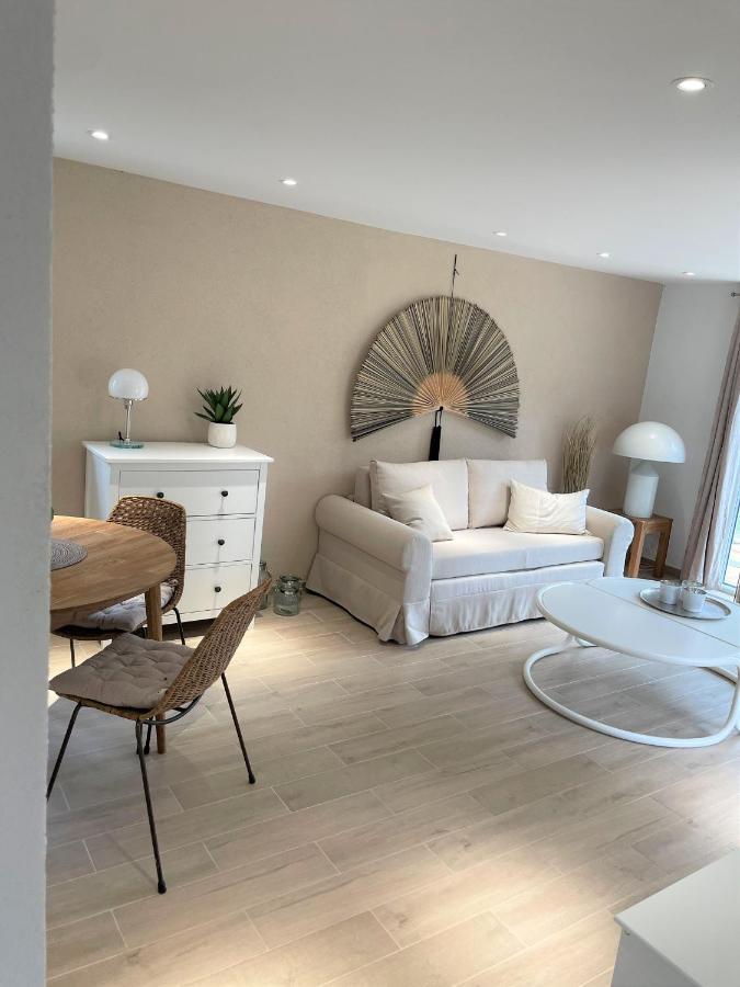 Moderner Bungalow Im Seebad Bansin, 200 Meter Zum Strand ゼーバート・ヘリングスドルフ エクステリア 写真