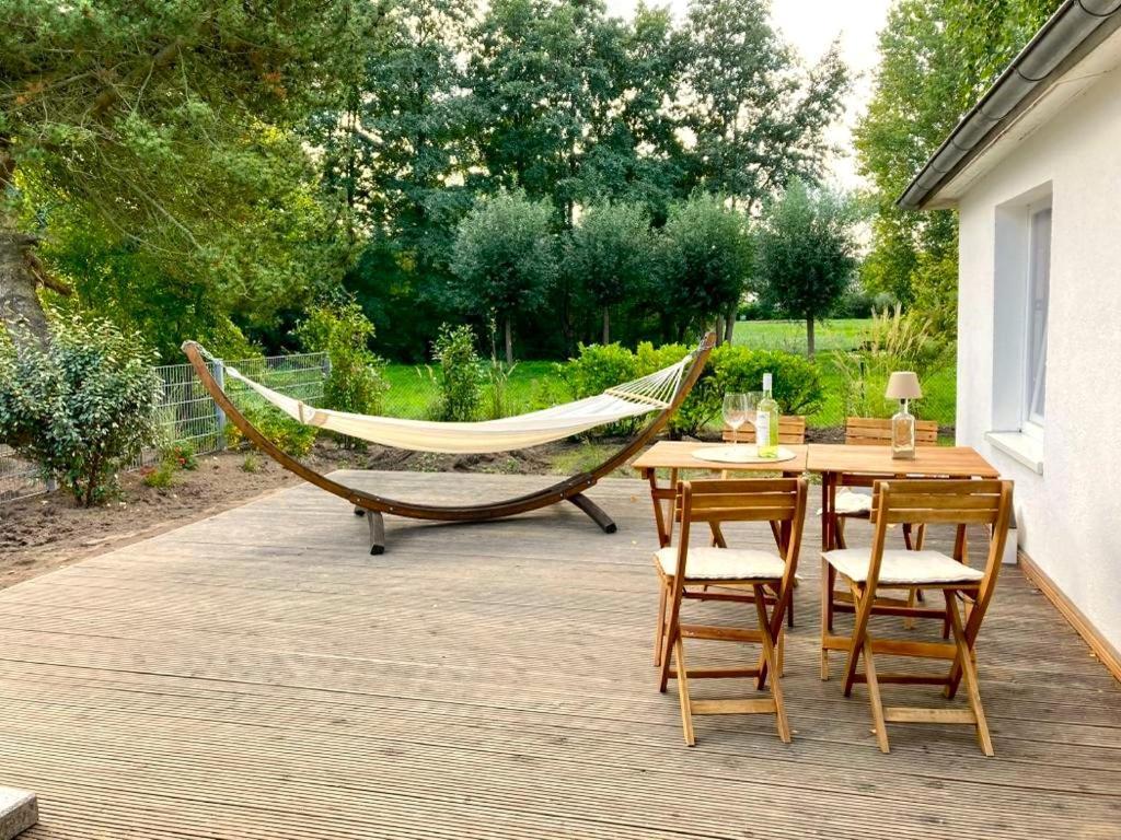 Moderner Bungalow Im Seebad Bansin, 200 Meter Zum Strand ゼーバート・ヘリングスドルフ エクステリア 写真