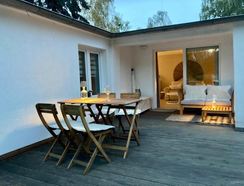 Moderner Bungalow Im Seebad Bansin, 200 Meter Zum Strand ゼーバート・ヘリングスドルフ エクステリア 写真